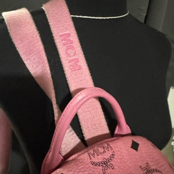 Pink Mcm Backpack Visetos studs backpack authentic - Picture 5 of 14